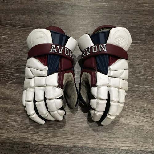 Avon Old Farms Maverik Max Gloves