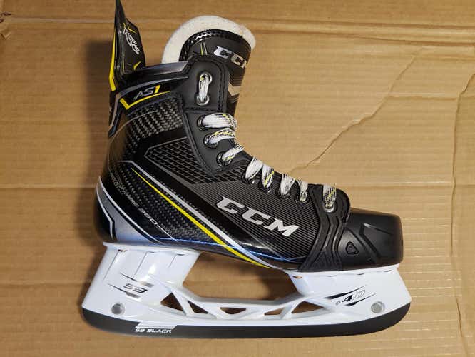 CCM Super Tacks AS1 skates  - size 8 EE