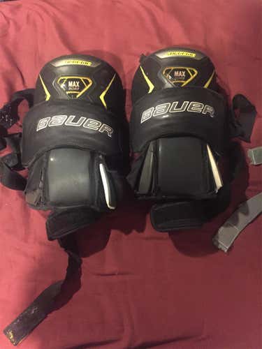 Bauer Supreme Knee Guards