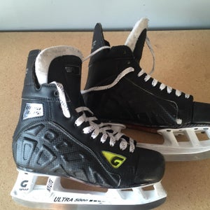 Craig Adams Game Used Graf G35 Pro Stock Hockey Skates