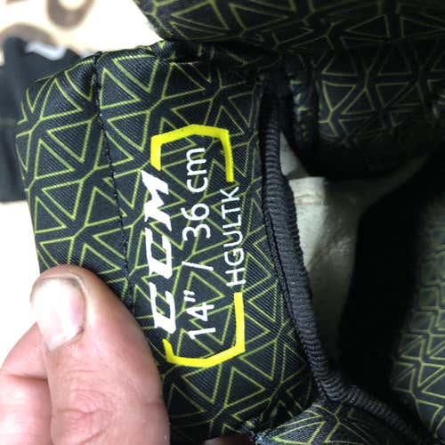 Ultra Tacks Gloves