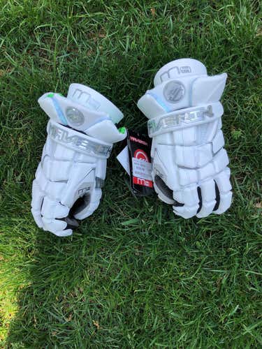 BN maverick m4 gloves with tags
