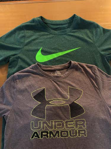 2 Youth Medium Nike Under Armour