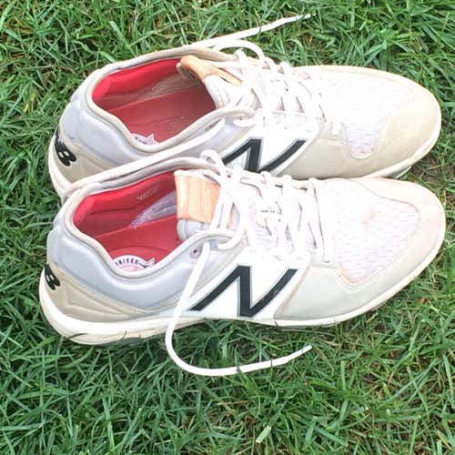 Men’s New Balance  Molded Cleats