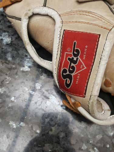 SOTO Infielder glove 11.5