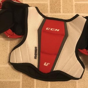 Youth CCM Shoulder Pad
