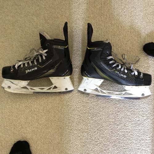 CCM Tacks Skate Size 9.5