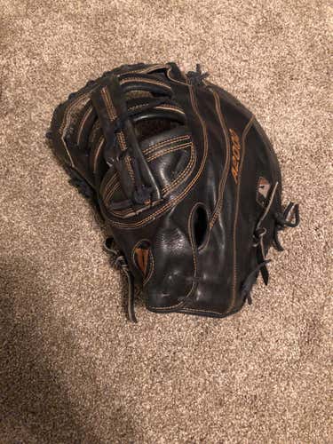 Wilson A2000 1613 First Base