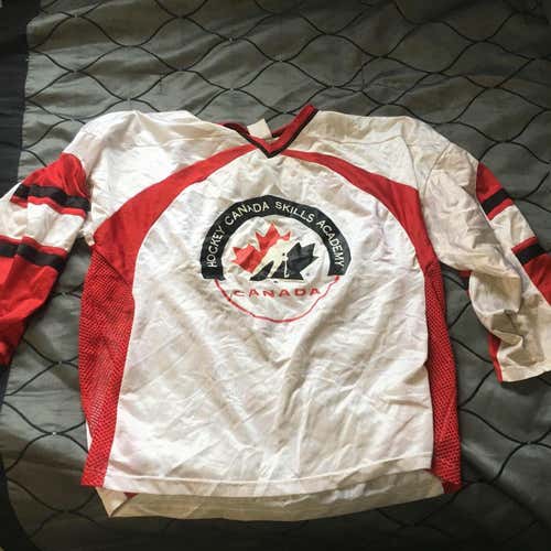 5 Hockey Canada Jerseys