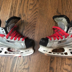 Bauer Vapor  Youth Size 11