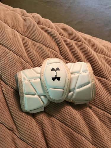 Under Armor Command Elbow Pads