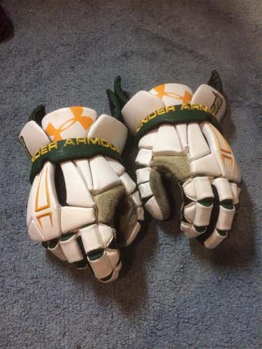 Siena Lacrosse Issued Under Armour Gloves