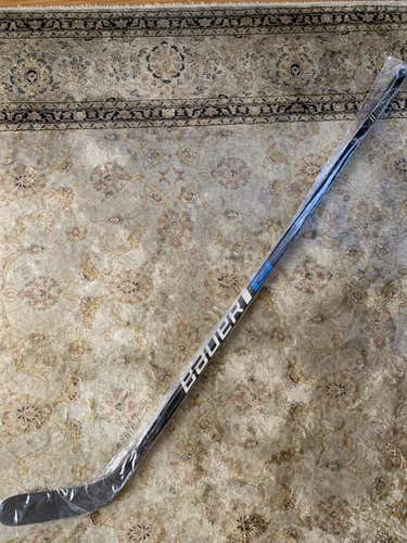 New Bauer 2S Pro Blue Righty Senior Hockey Stick P88 Curve 87 Flex w/ Grip