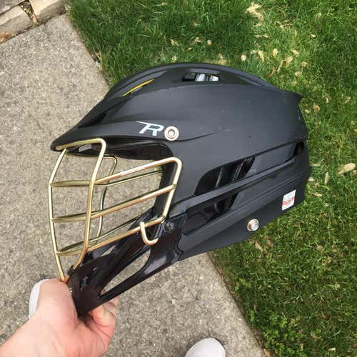 Cascade R Matte Black Chrome Gold Face Mask