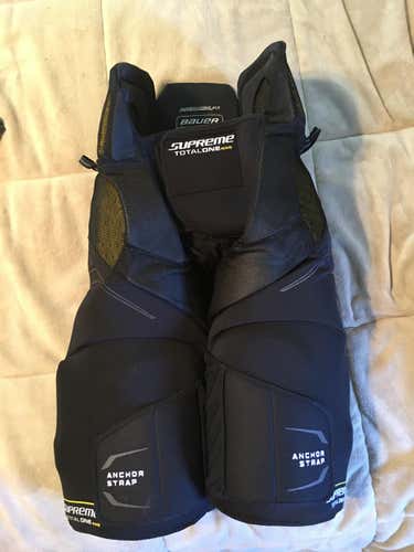New Bauer Supreme TotalONE NXG Girdle Senior/Tall