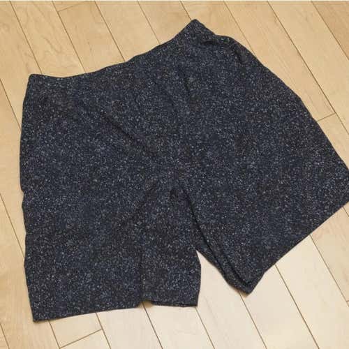 Lululemon Pace Breaker 9” Linerless Shorts Black/White L