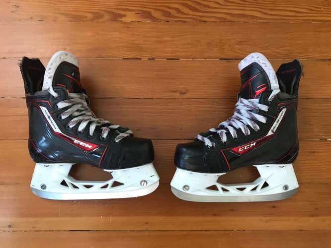 CCM JetSpeed 300 Player Skates Junior Size 1.0 D