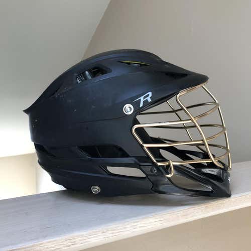 Matte Black Cascade R Helmet (Gold Mask)