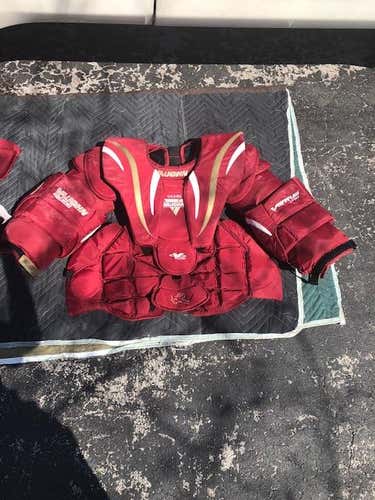 Vaughn Goalie Chest Protector Senior Pro Stock Size XL