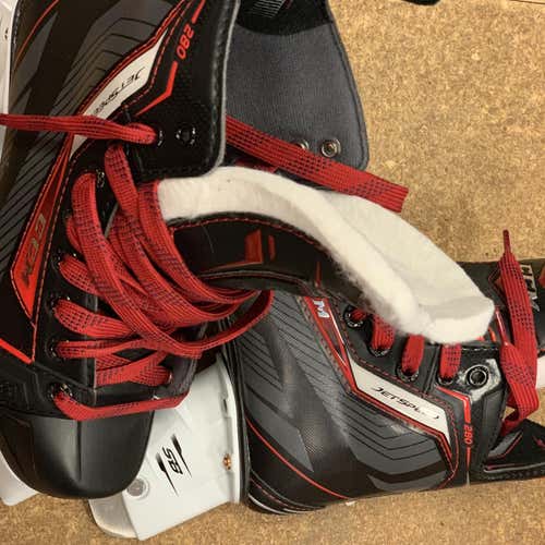 New CCM Jetspeed 280 Size 3.5