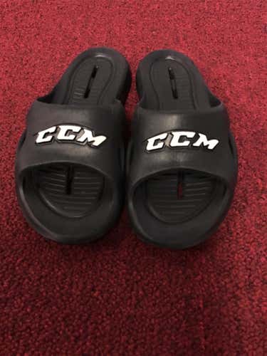 New CCM Shower Sandels Size 7