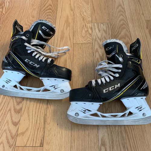 Lightly Used- CCM SuperTacks AS1 8.5D
