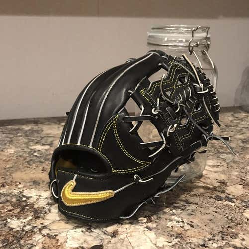 Nwot Nike Shado Elite J 11.25”