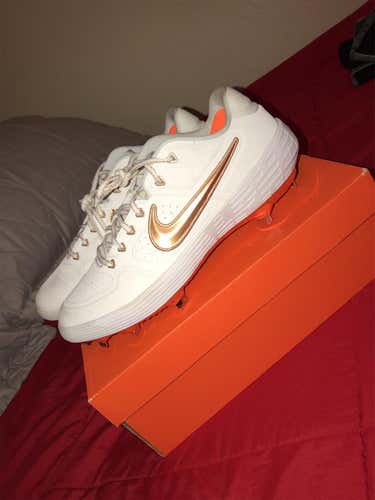 BRAND NEW!!! Nike Huarache Baseball Cleats