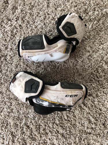 CCM TACKS ELBOW PADS