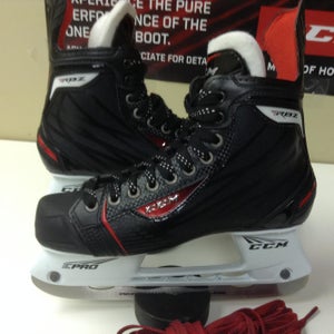 New CCM RBZ 70 Skates Junior Size 5.5