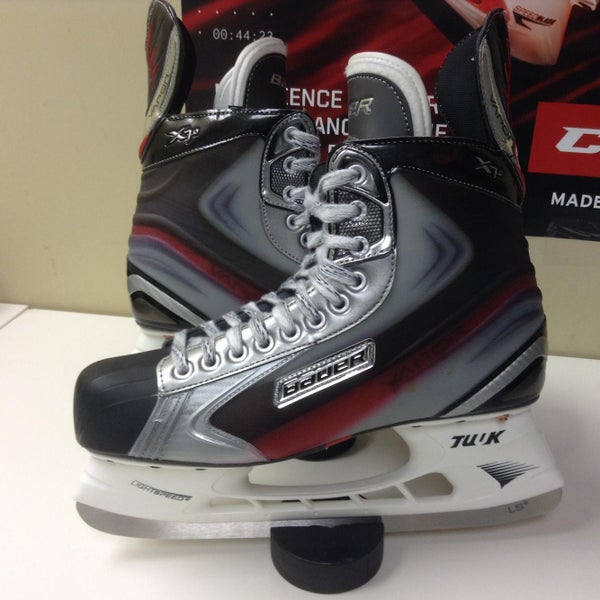 New Bauer Vapor X7.0 size 10.5 EE Senior