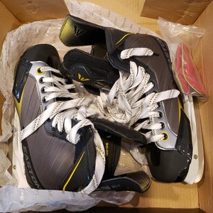 Easton Stealth RS Hockey Skates NEW Senior Size 10.5