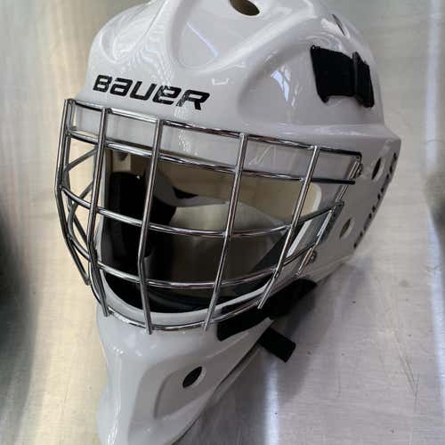 New Bauer NME3 Goalie Mask With Case