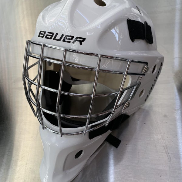 New Bauer NME3 Goalie Mask With Case