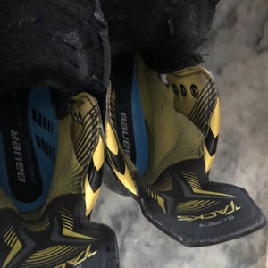 CCM Ultra tacks Sz 7.5 d