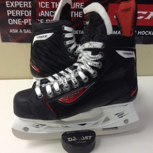 New CCM RBZ Hockey Skates Junior Size 4.5