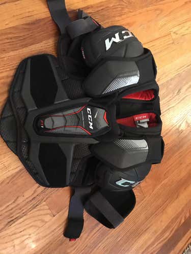 CCM Jetspeed Ft1 Shoulder Pads
