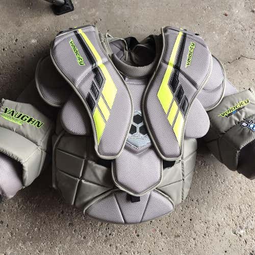 VE8 Velocity Pro Carbon Senior Size Small