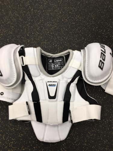 NEW Bauer Pro Hockey Shoulder Pads M