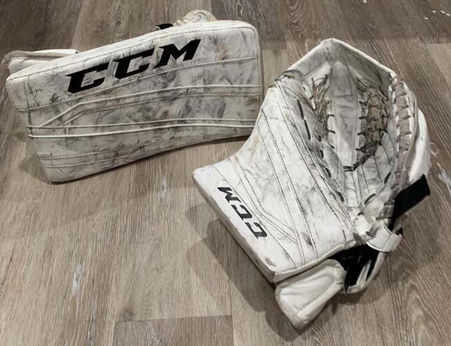 CCM Extreme Flex II 860 Intermediate Glove & Blocker