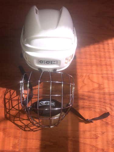 CCM FM480 Chrome With CCM 452 Helmet