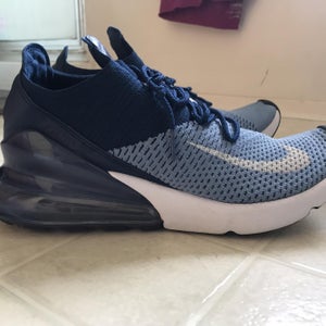 Nike Air Max (size 9.5)