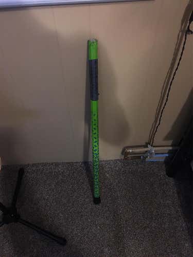 USED - Brine Swizzle Scandium Grip Lacrosse Shaft (Green/Blue)