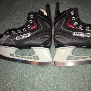 Bauer Vapor Ice Hockey Skates Youth 1.0 Never Used