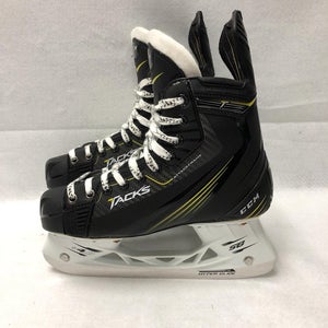 CCM Tacks 6 D - New in Box