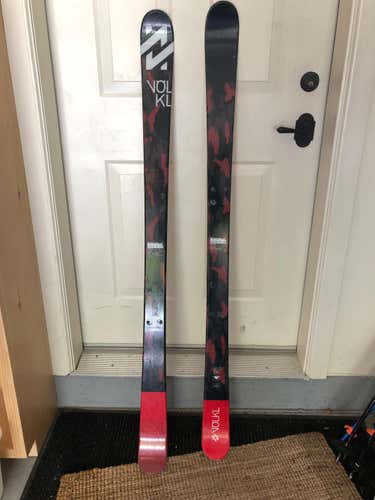 2016 Volkl Park Skis 148 cm