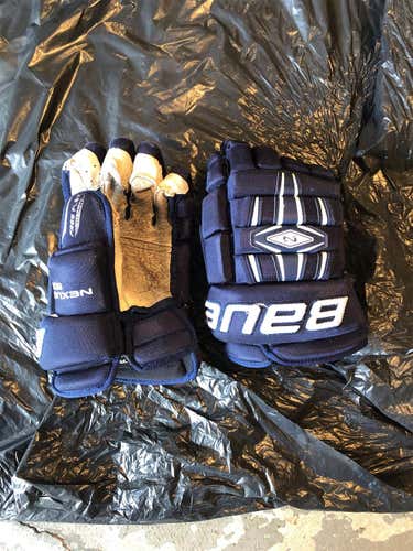 Bauer Nexus 800 Gloves