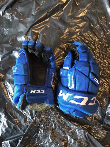 CCM Tacks 6052 Gloves