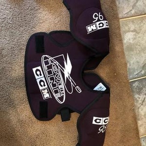 CCM Powerline Shoulder Pads