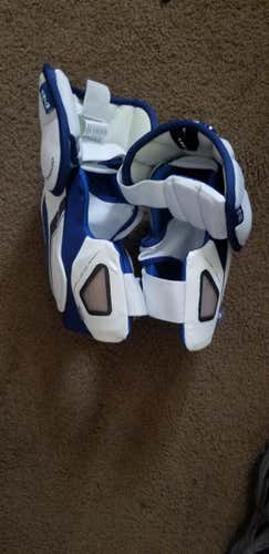 New Bauer Nexus 1000  Senior